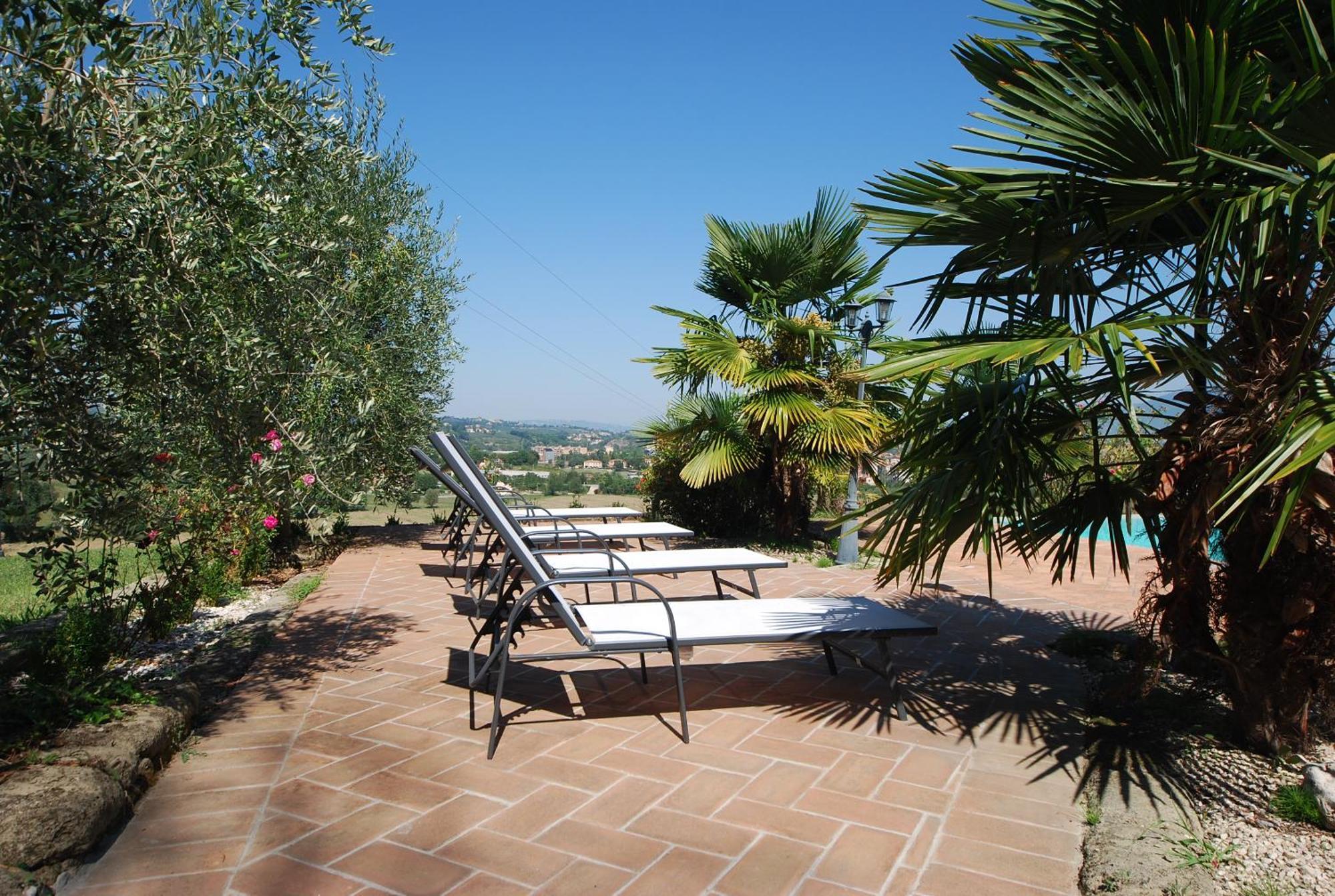Spoleto By The Pool Guest House Exterior photo